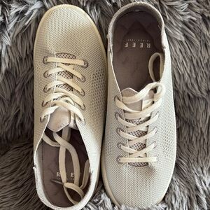 Reef Off-White Casual Sneakers
